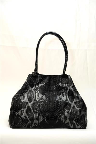 Чёрно-серый питон